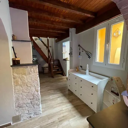 Ag Apartment *